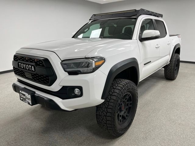 Used 2020 Toyota Tacoma TRD Off-Road w/ Technology Package AWD/4WD image 3