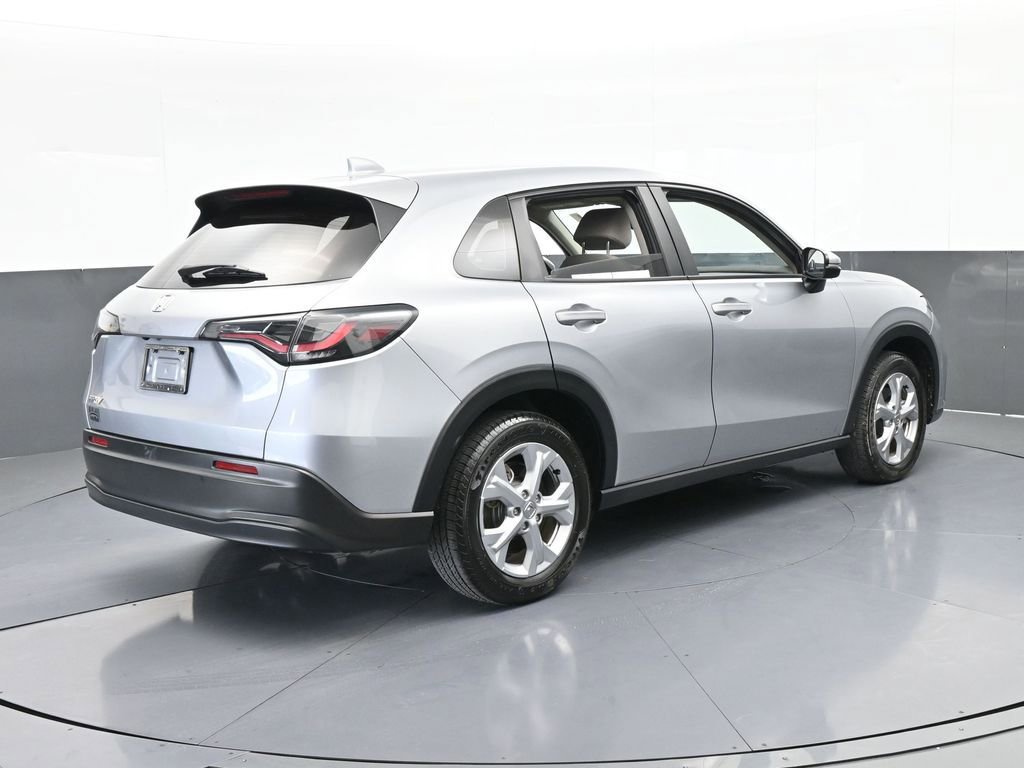 Used 2023 Honda HR-V LX image 6