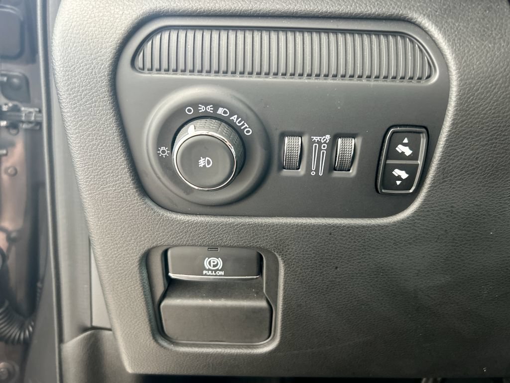 Used 2024 Jeep Wagoneer Series II AWD/4WD image 14