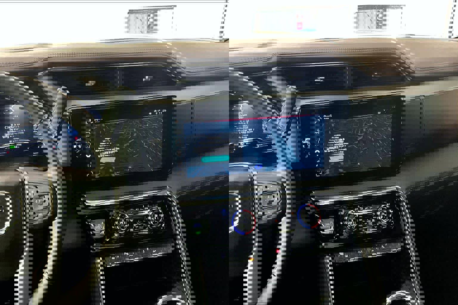 Used 2025 GMC Sierra 2500 Denali w/ Denali Reserve Package image 7