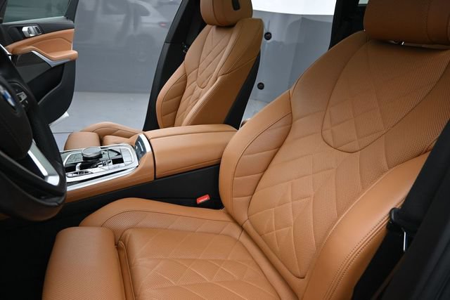 Used 2024 BMW X5 xDrive40i w/ Premium Package AWD/4WD image 19