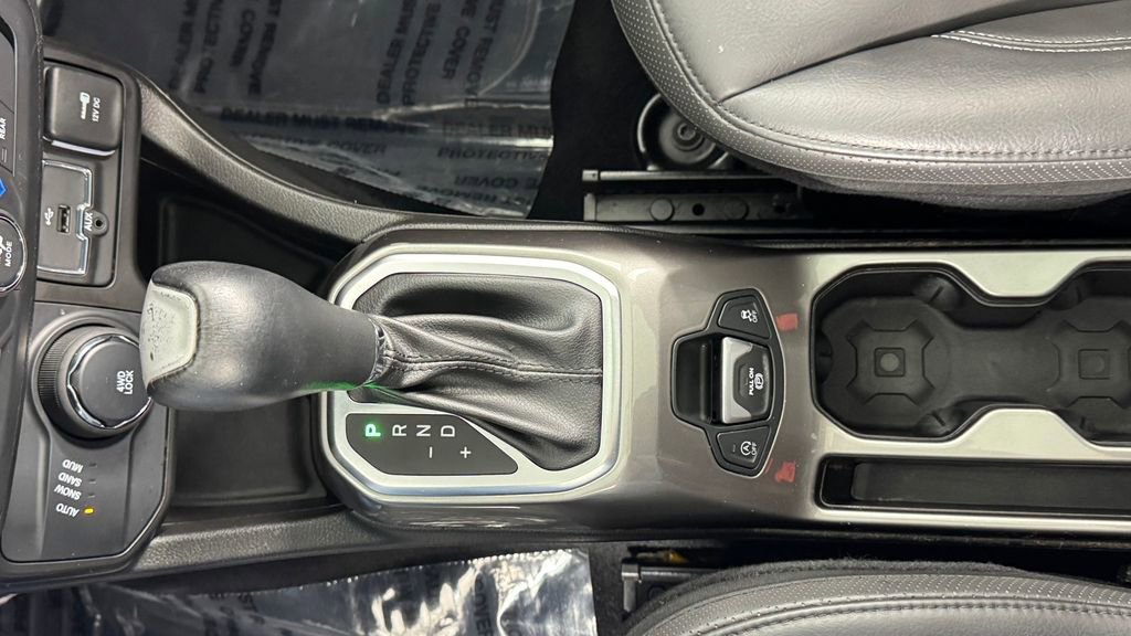 Used 2021 Jeep Renegade Limited w/ Sun & Sound Group AWD/4WD image 28
