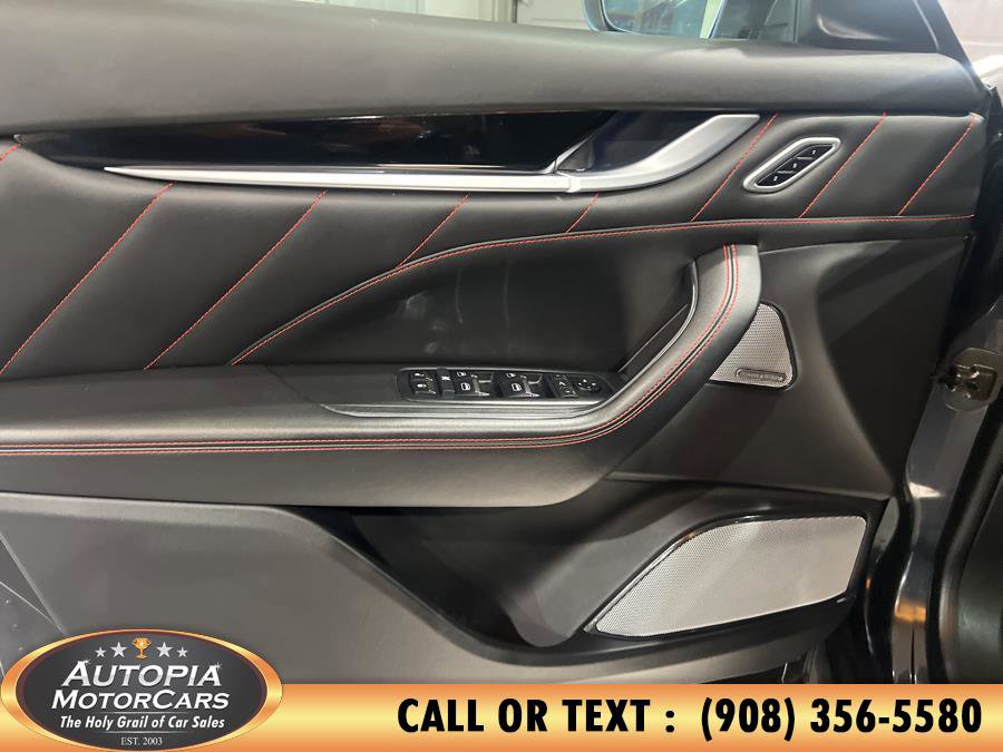 Used 2019 Maserati Levante GranSport image 29