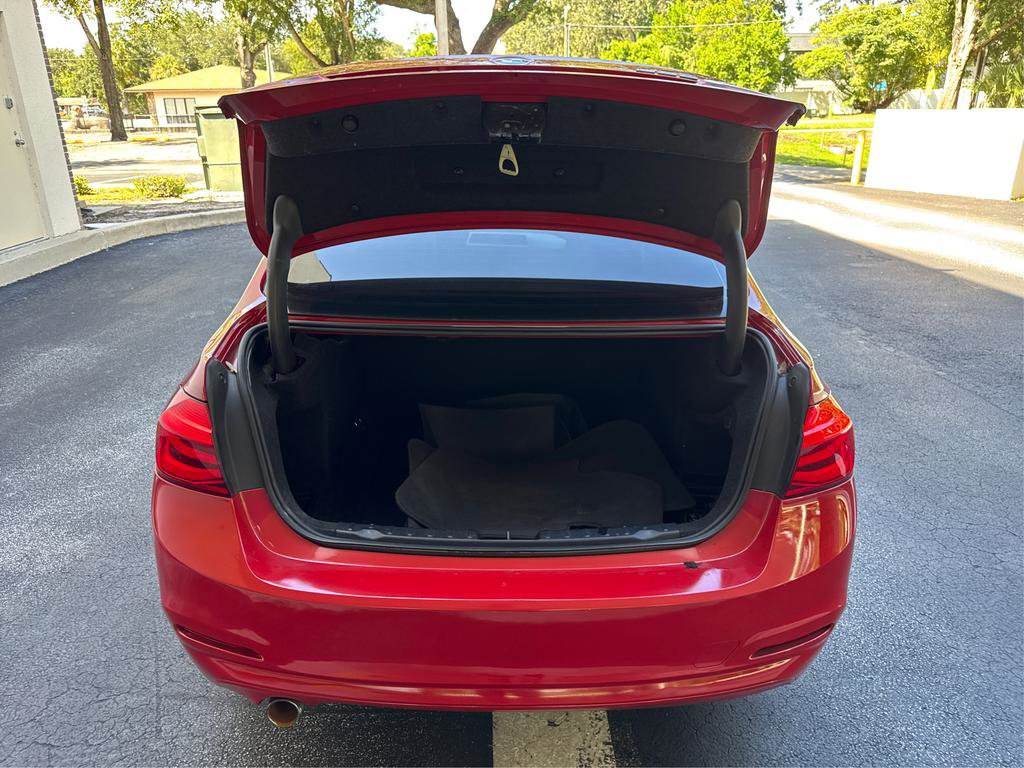 Used 2016 BMW 320i Sedan image 13