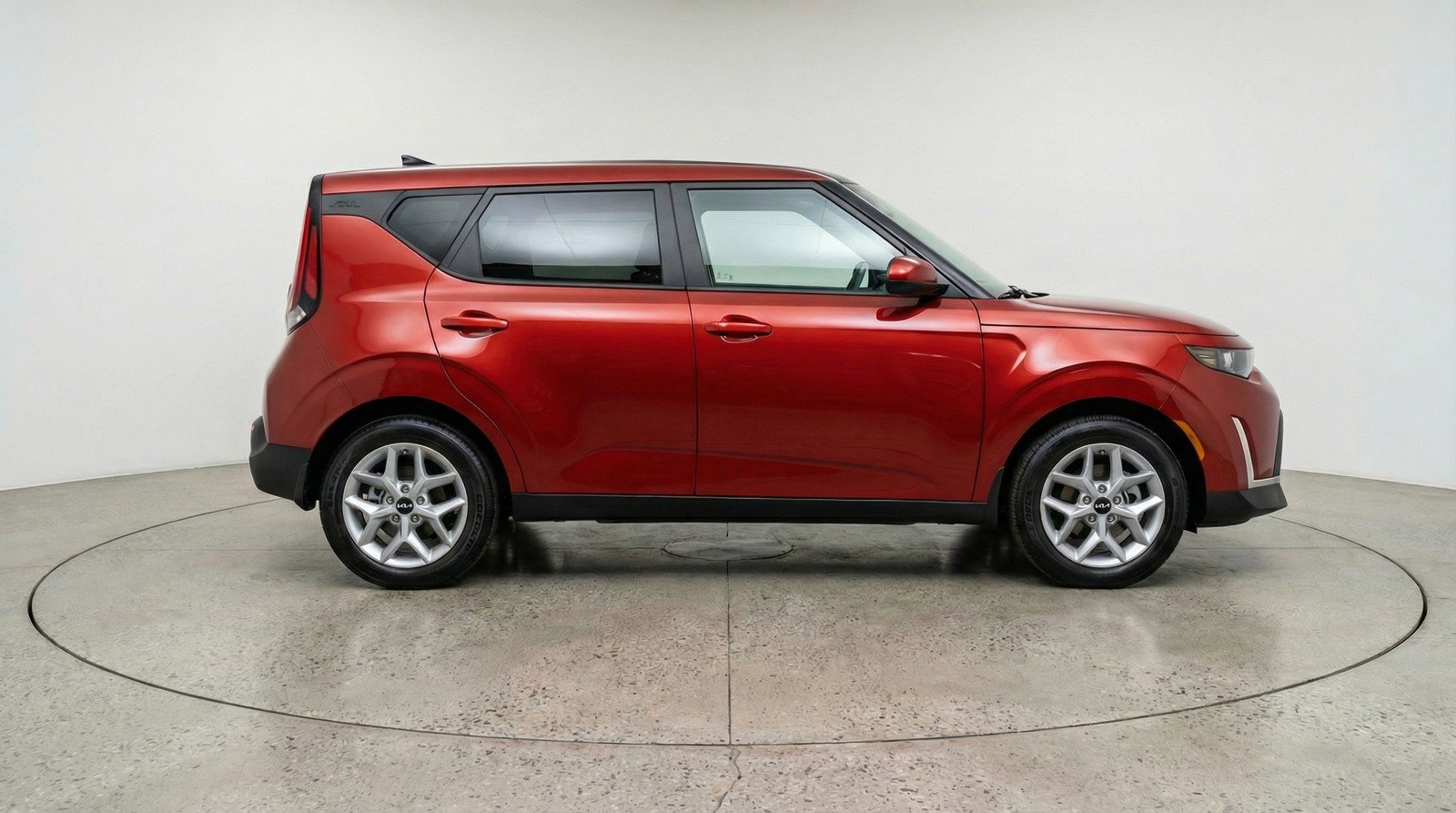 Used 2025 Kia Soul LX w/ LX Technology Package image 11