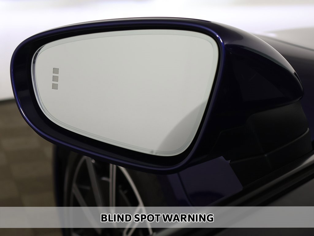 Used 2023 Porsche Taycan image 8