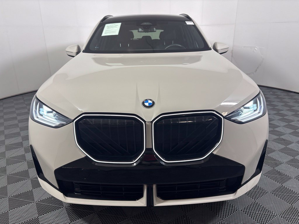 Certified 2026 BMW X3 xDrive30i w/ M Sport Package AWD/4WD image 3