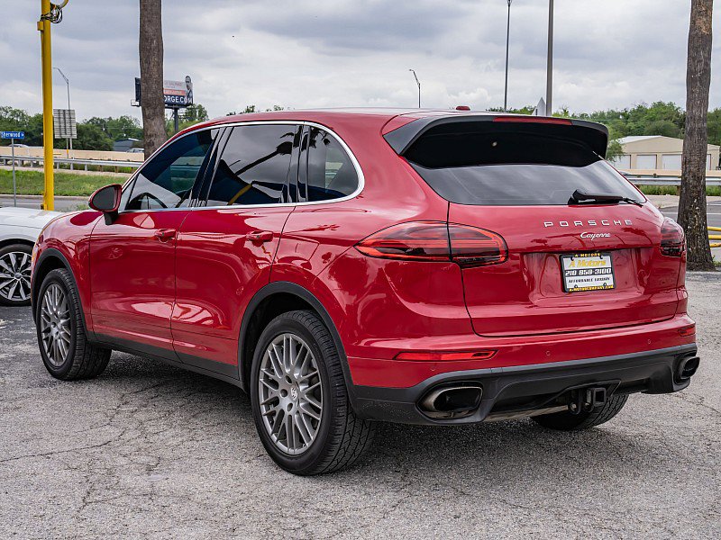 Used 2017 Porsche Cayenne AWD/4WD image 7