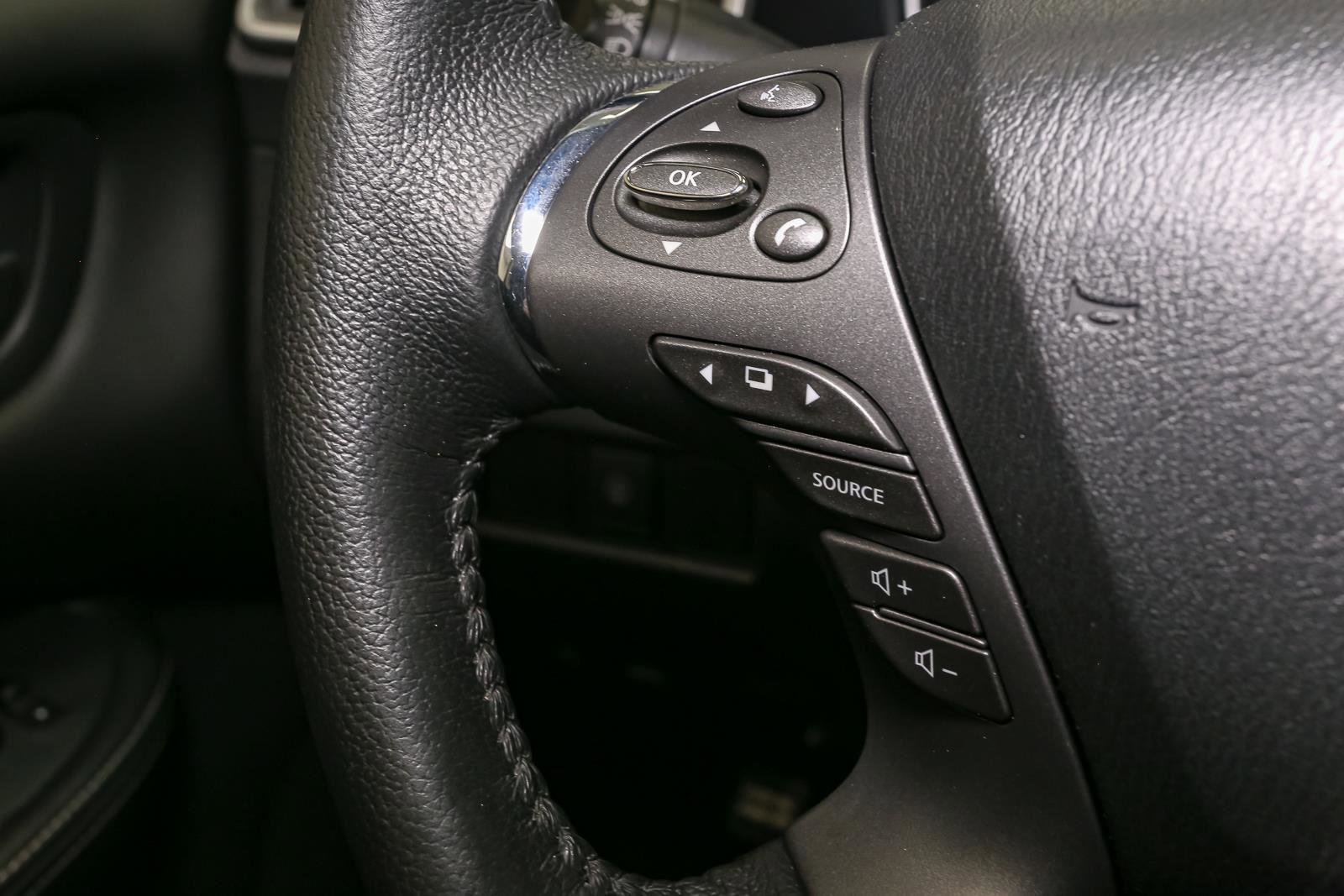 Used 2020 Nissan Murano SV image 31