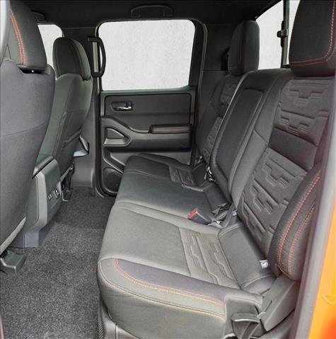 Used 2025 Nissan Frontier PRO-4X w/ Pro Convenience Package AWD/4WD image 16