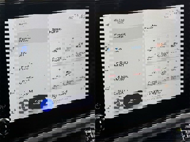 Used 2025 Toyota Camry SE image 19