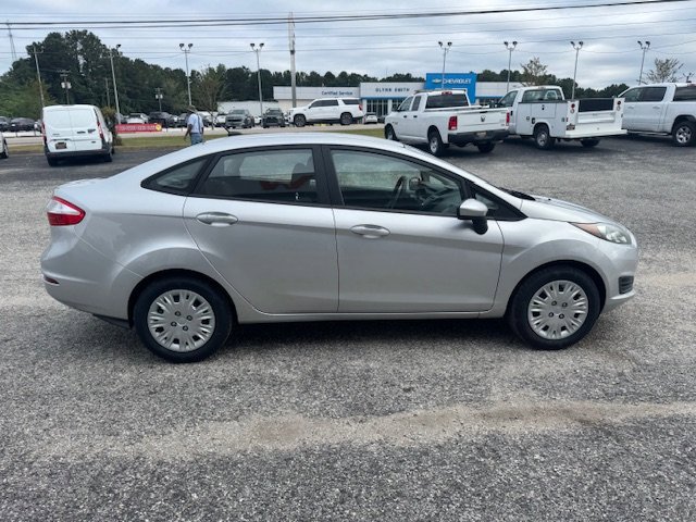 Used 2017 Ford Fiesta S image 5