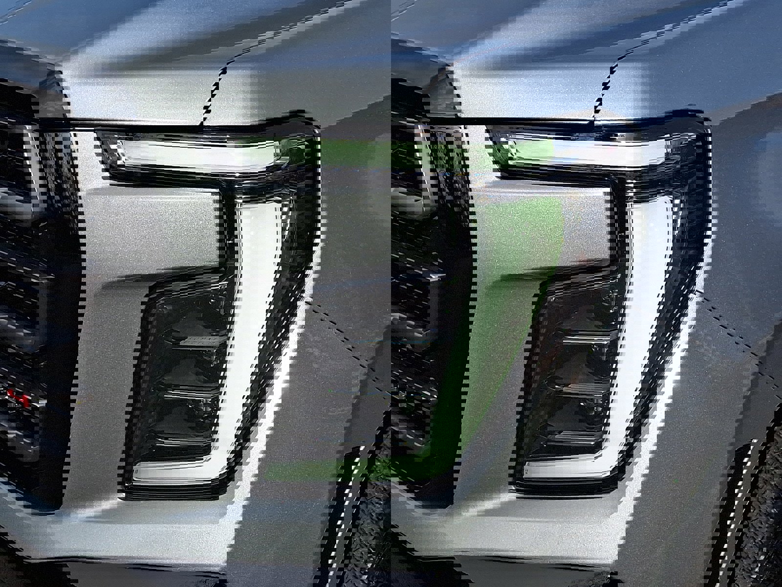 Used 2025 GMC Yukon AT4 Ultimate w/ LPO, Floor Liner Package image 9