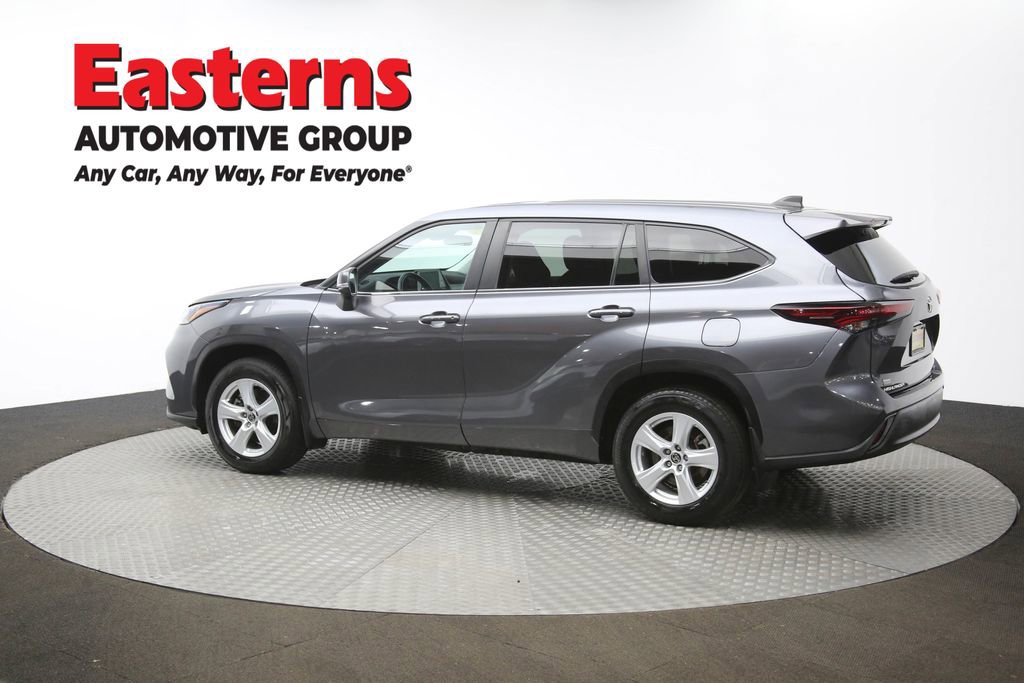 Used 2024 Toyota Highlander LE image 63