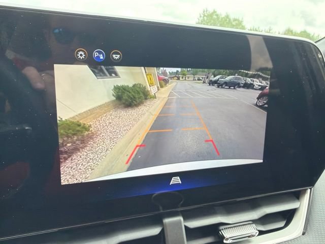 Used 2026 Chevrolet Equinox LT AWD/4WD image 30