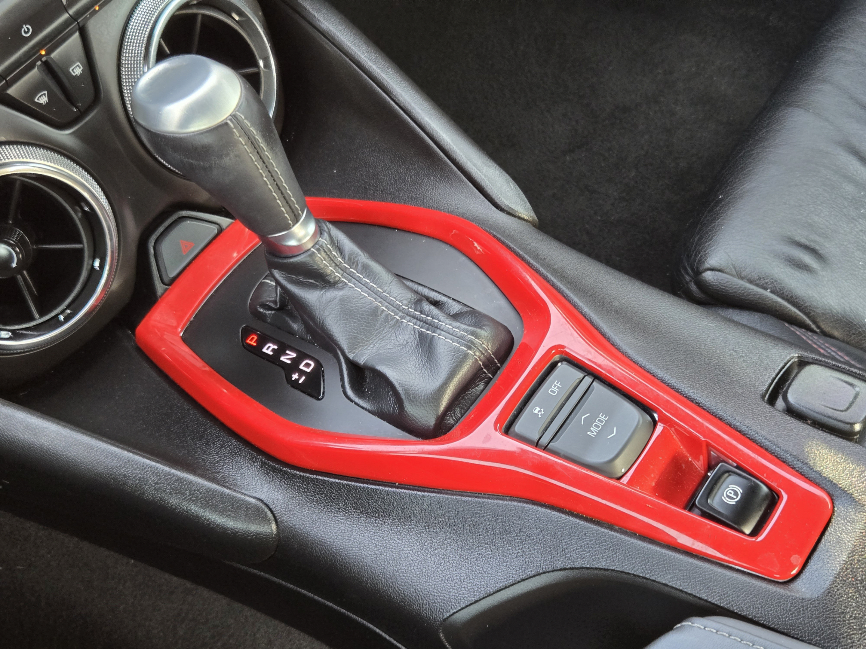 Used 2019 Chevrolet Camaro LT RWD image 16