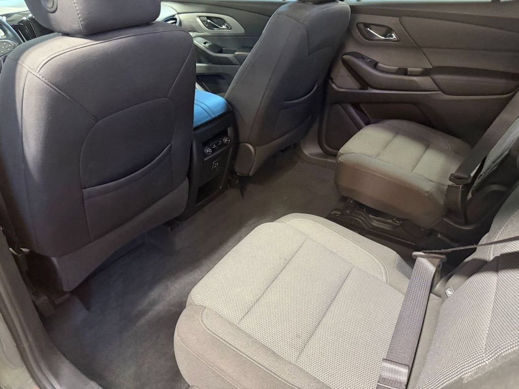 Used 2023 Chevrolet Traverse LT AWD/4WD image 25