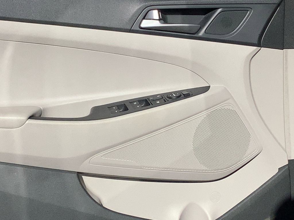 Used 2018 Hyundai Tucson SEL image 12