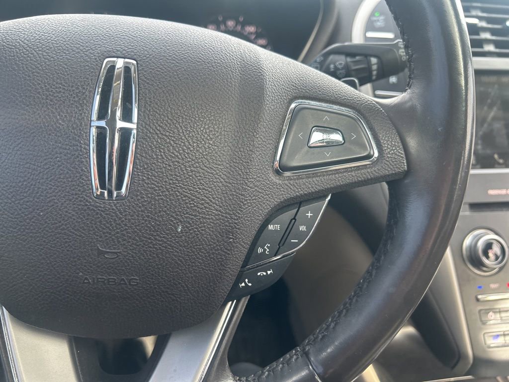 Used 2017 Lincoln MKC Reserve image 26