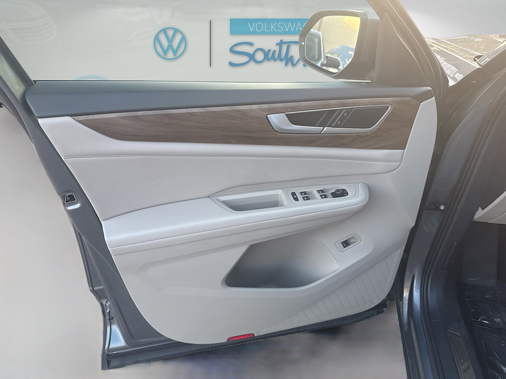 Used 2024 Volkswagen Atlas SE image 19
