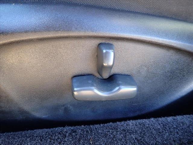 Used 2005 Subaru Outback 2.5i image 12