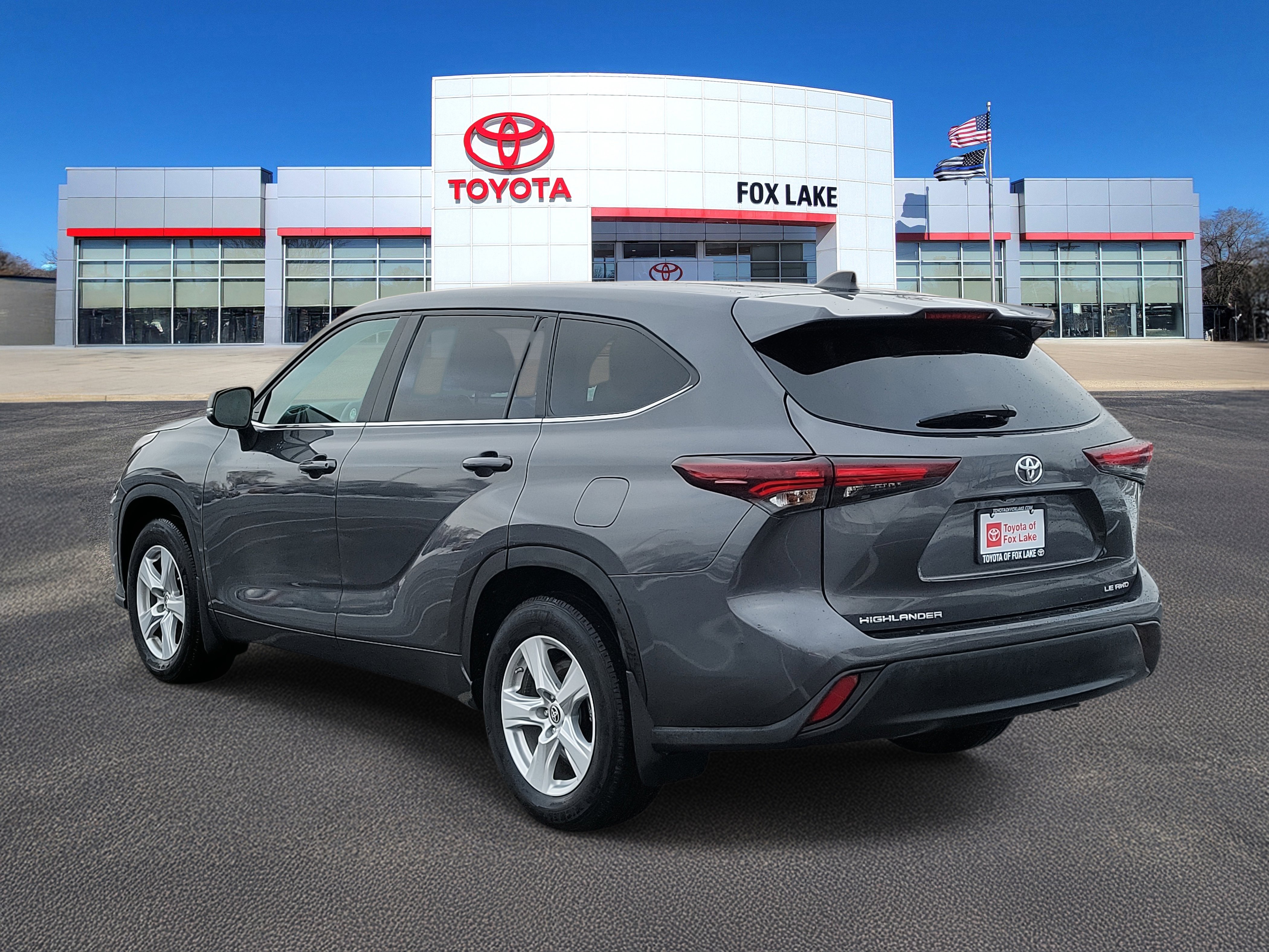 Used 2024 Toyota Highlander LE video 3