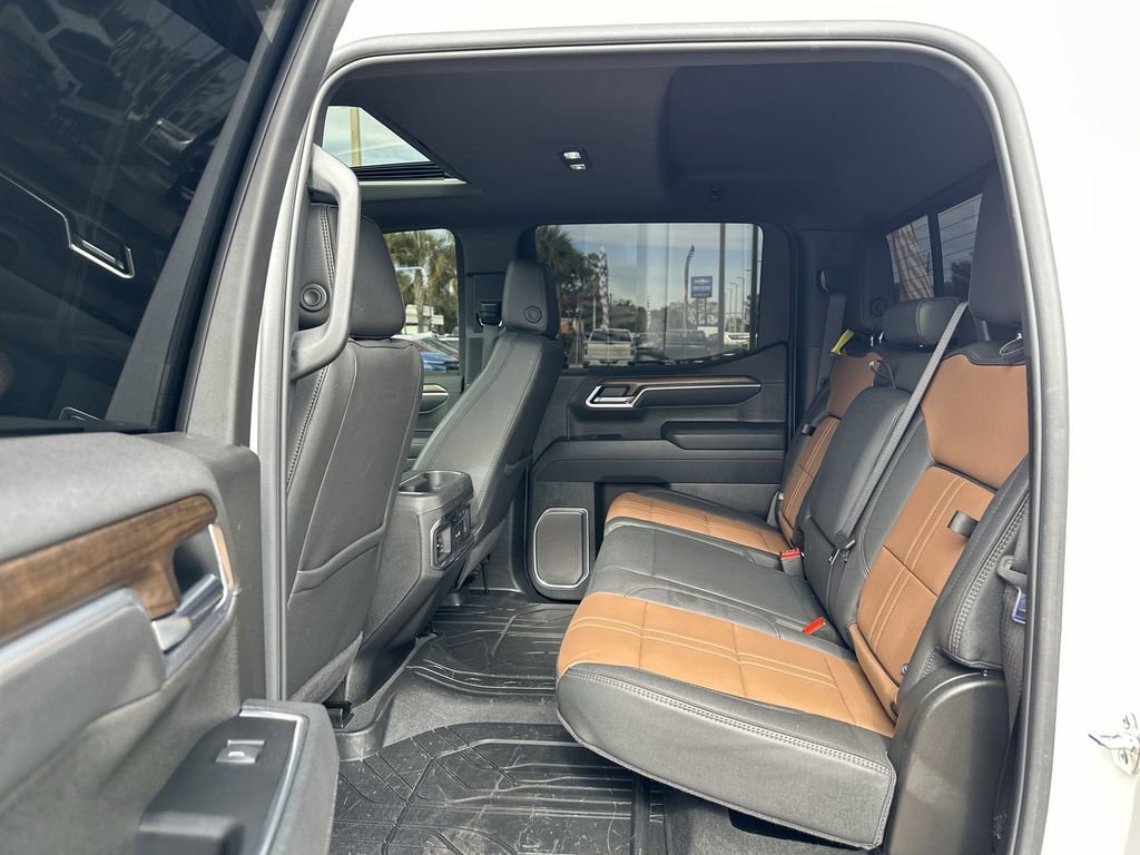 Used 2025 Chevrolet Silverado 1500 High Country image 27