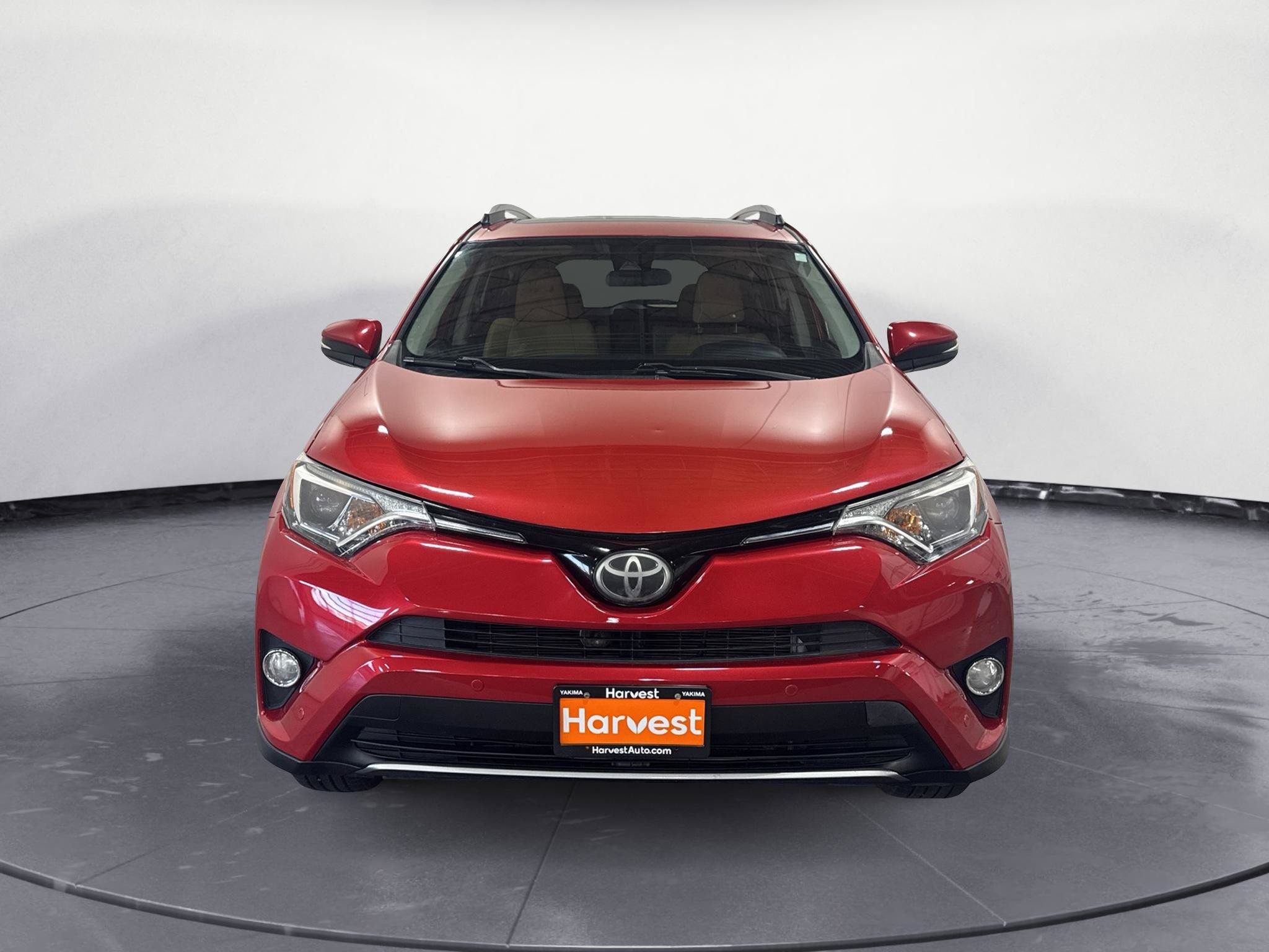Used 2017 Toyota RAV4 XLE FWD image 2