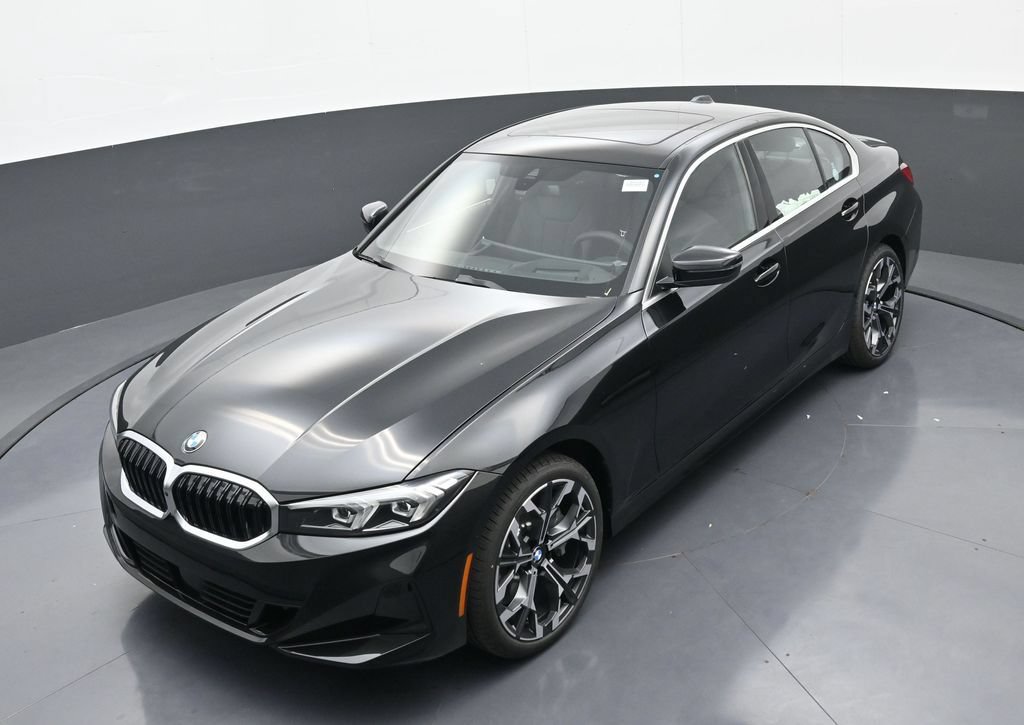 New 2026 BMW 330i xDrive Sedan w/ Premium Package AWD/4WD image 32