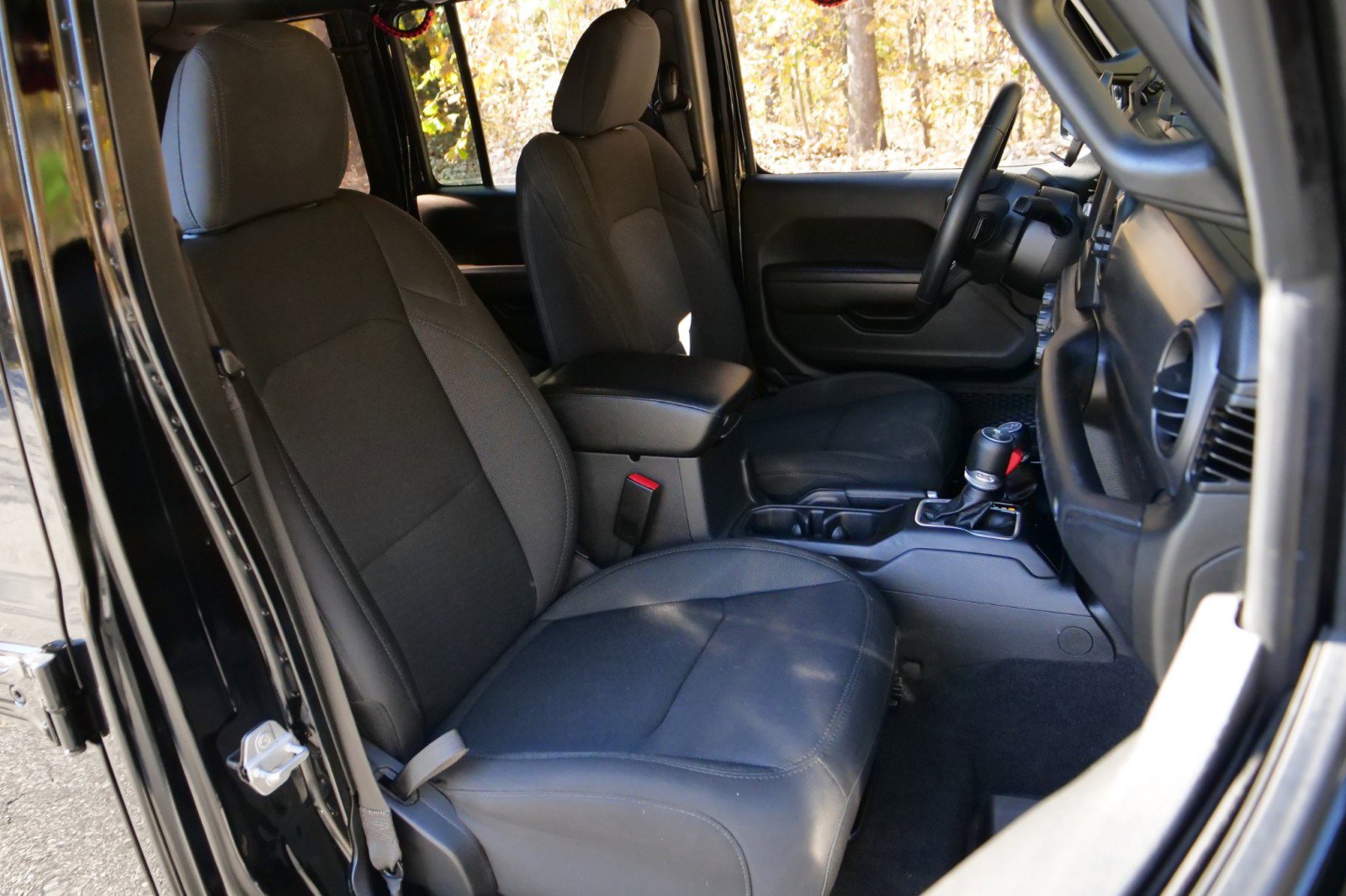 Used 2022 Jeep Wrangler Unlimited Sport image 38