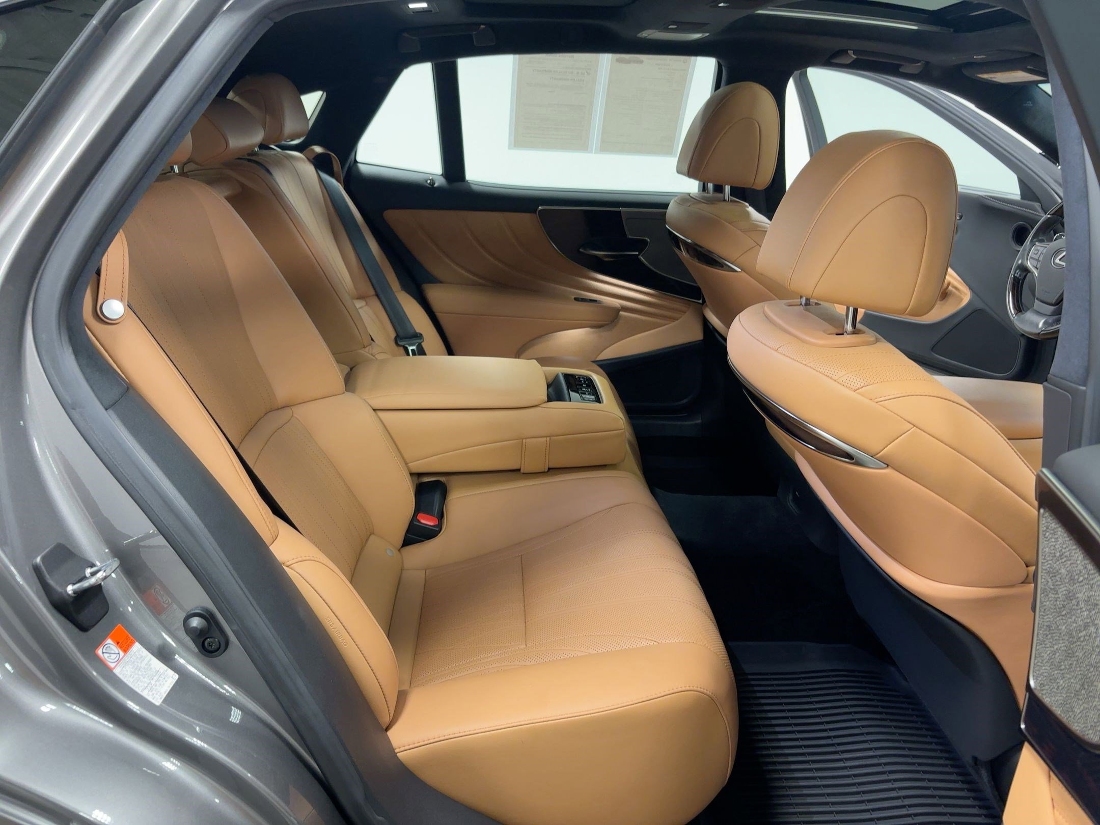 Used 2023 Lexus LS 500 image 30