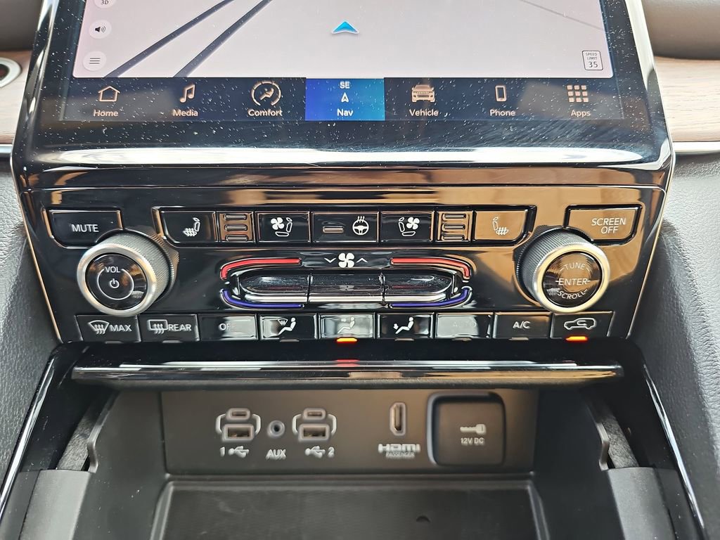 Used 2023 Jeep Grand Cherokee Summit w/ Luxury Tech Group V image 28