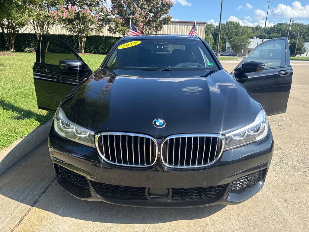 Used 2019 BMW 740i xDrive w/ Executive Package AWD/4WD image 7