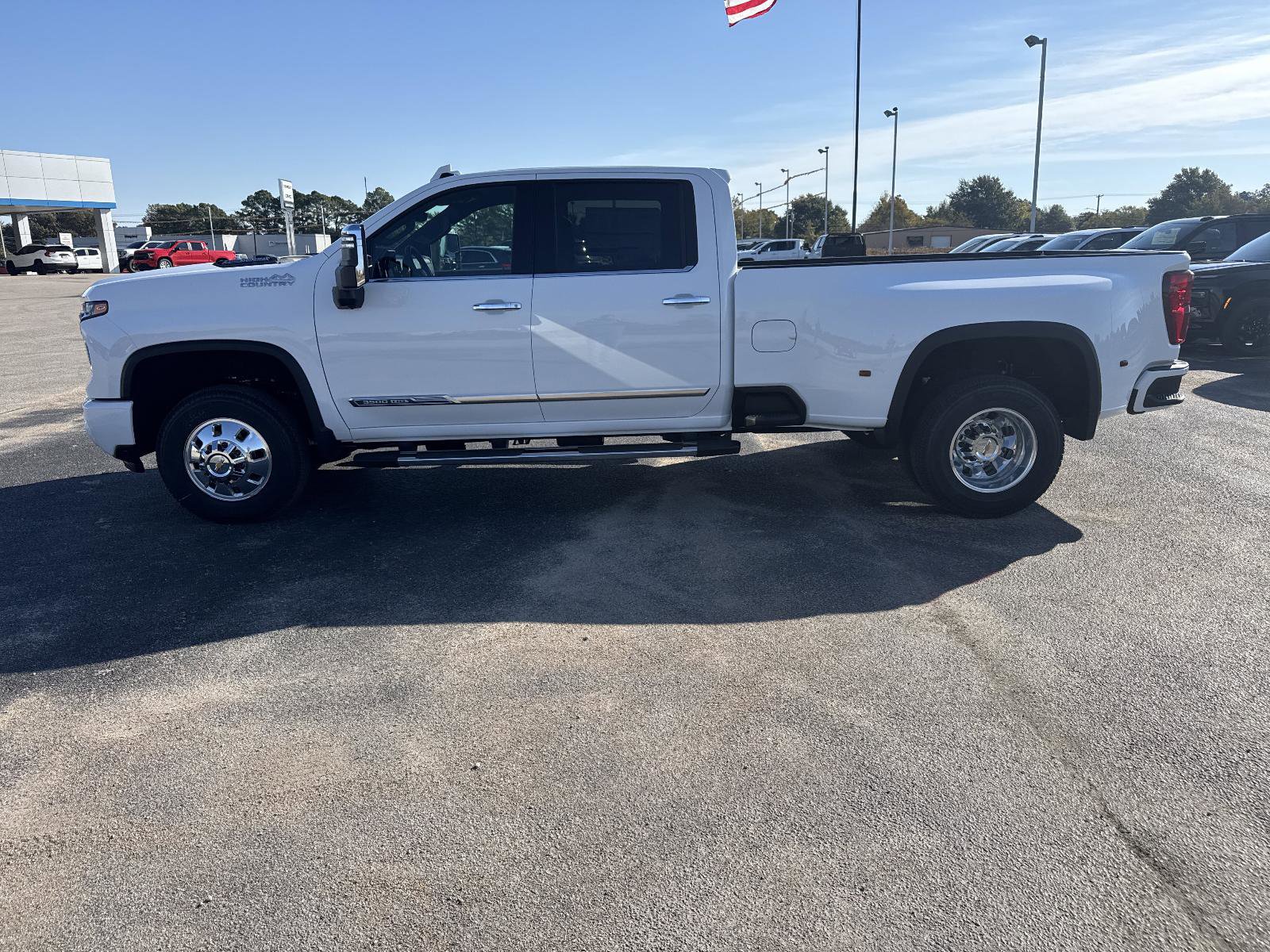 New 2026 Chevrolet Silverado 3500 High Country w/ Technology Package image 2