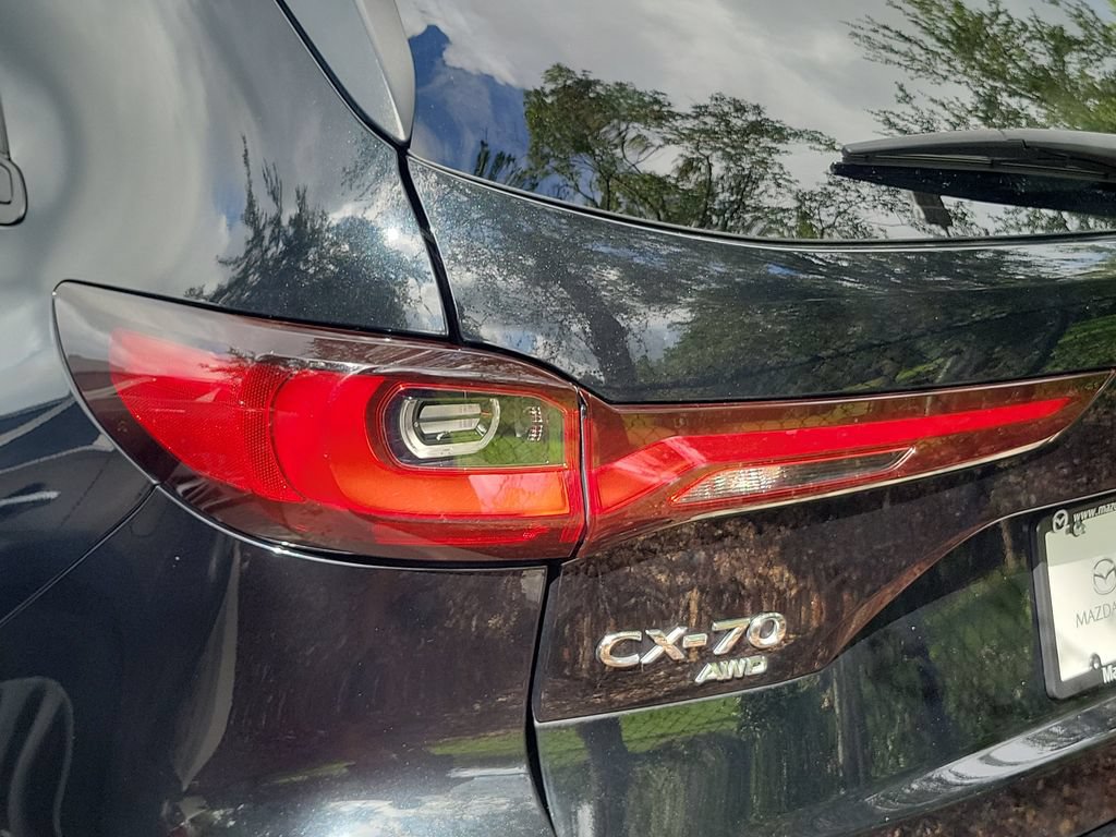 Used 2025 MAZDA CX-70 3.3 Turbo w/ Preferred Package AWD/4WD image 17