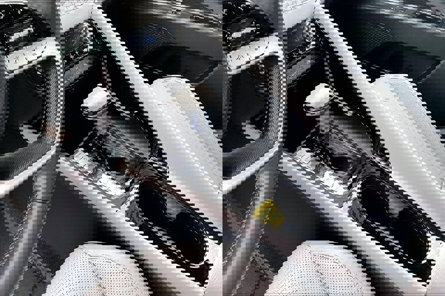 Used 2023 Hyundai Elantra Limited image 16