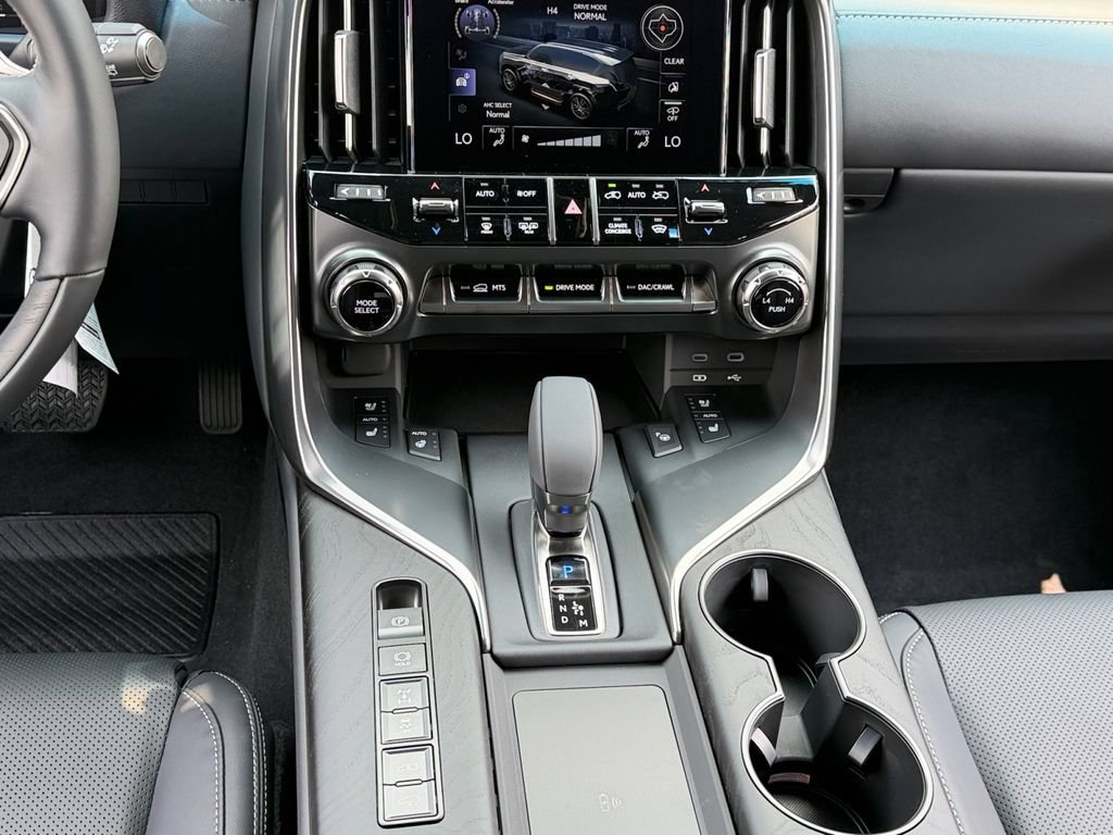 New 2026 Lexus LX 700h Luxury AWD/4WD image 13