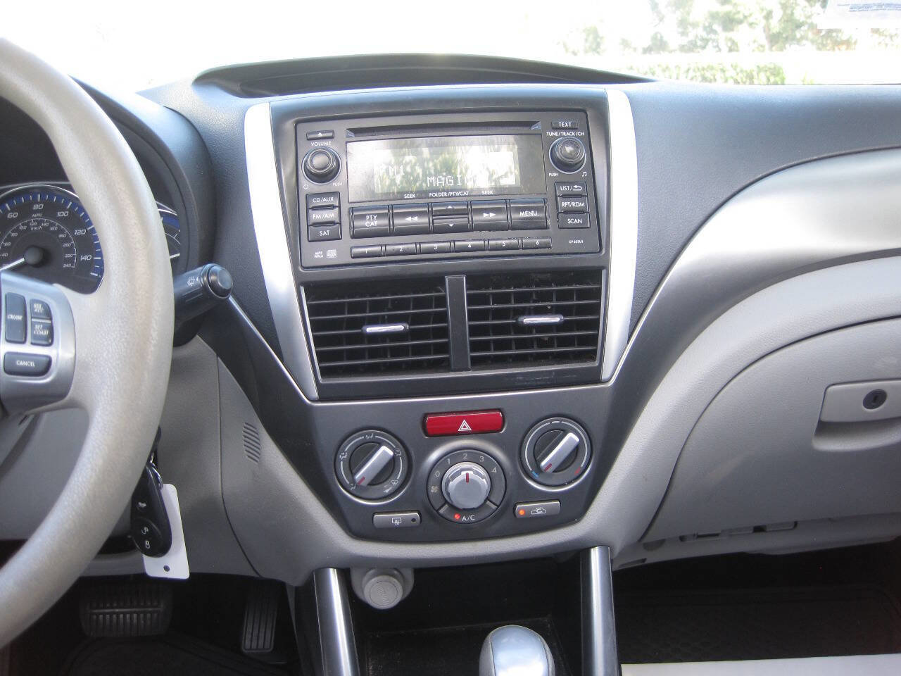 Used 2013 Subaru Forester 2.5X Premium w/ Popular Pkg 1 AWD/4WD image 36