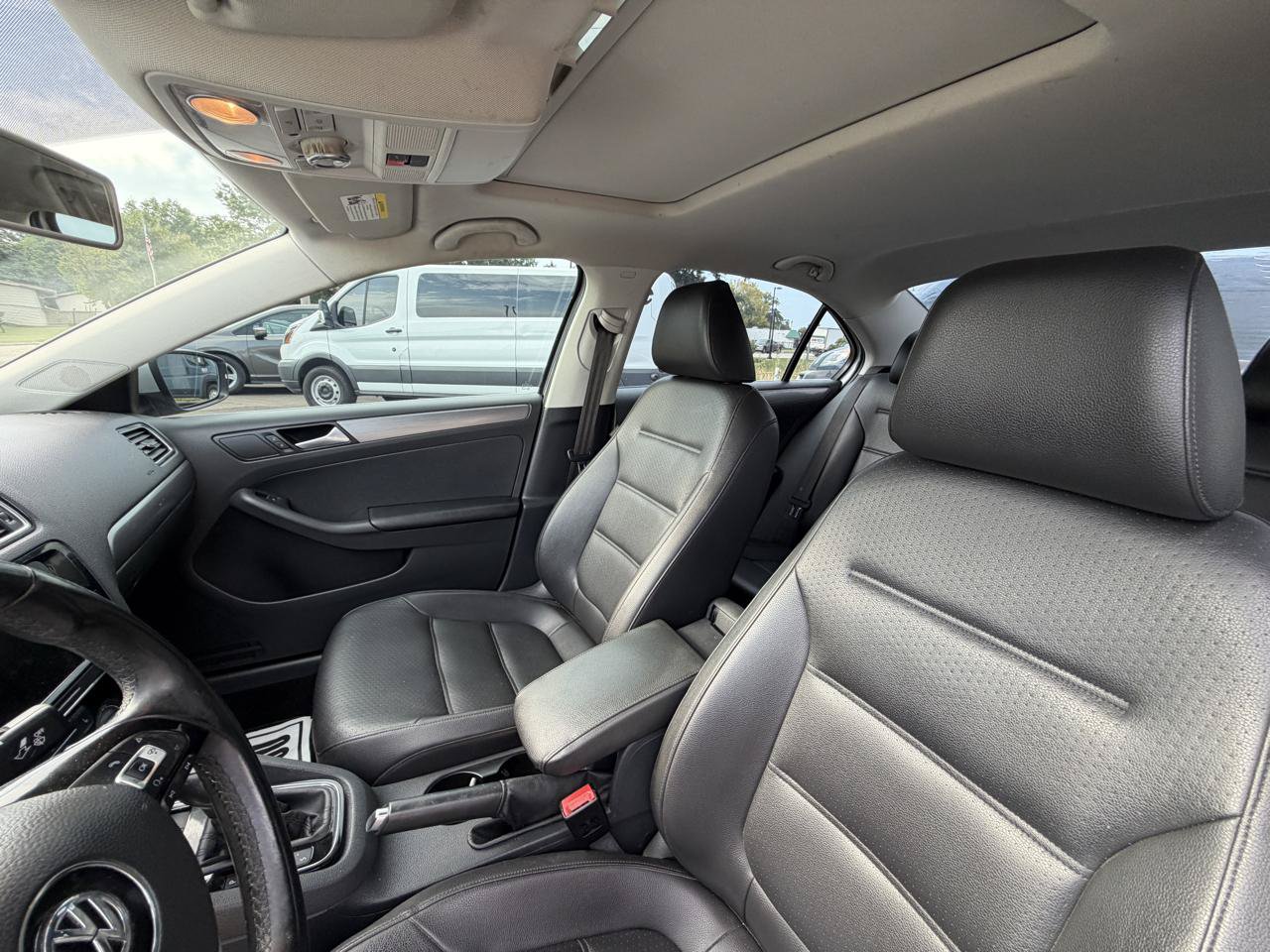 Used 2015 Volkswagen Jetta TDI SE FWD image 17