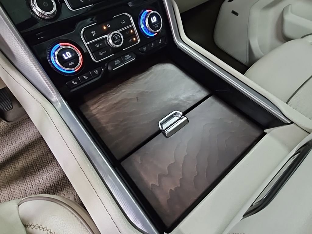 Used 2023 GMC Yukon XL Denali image 21