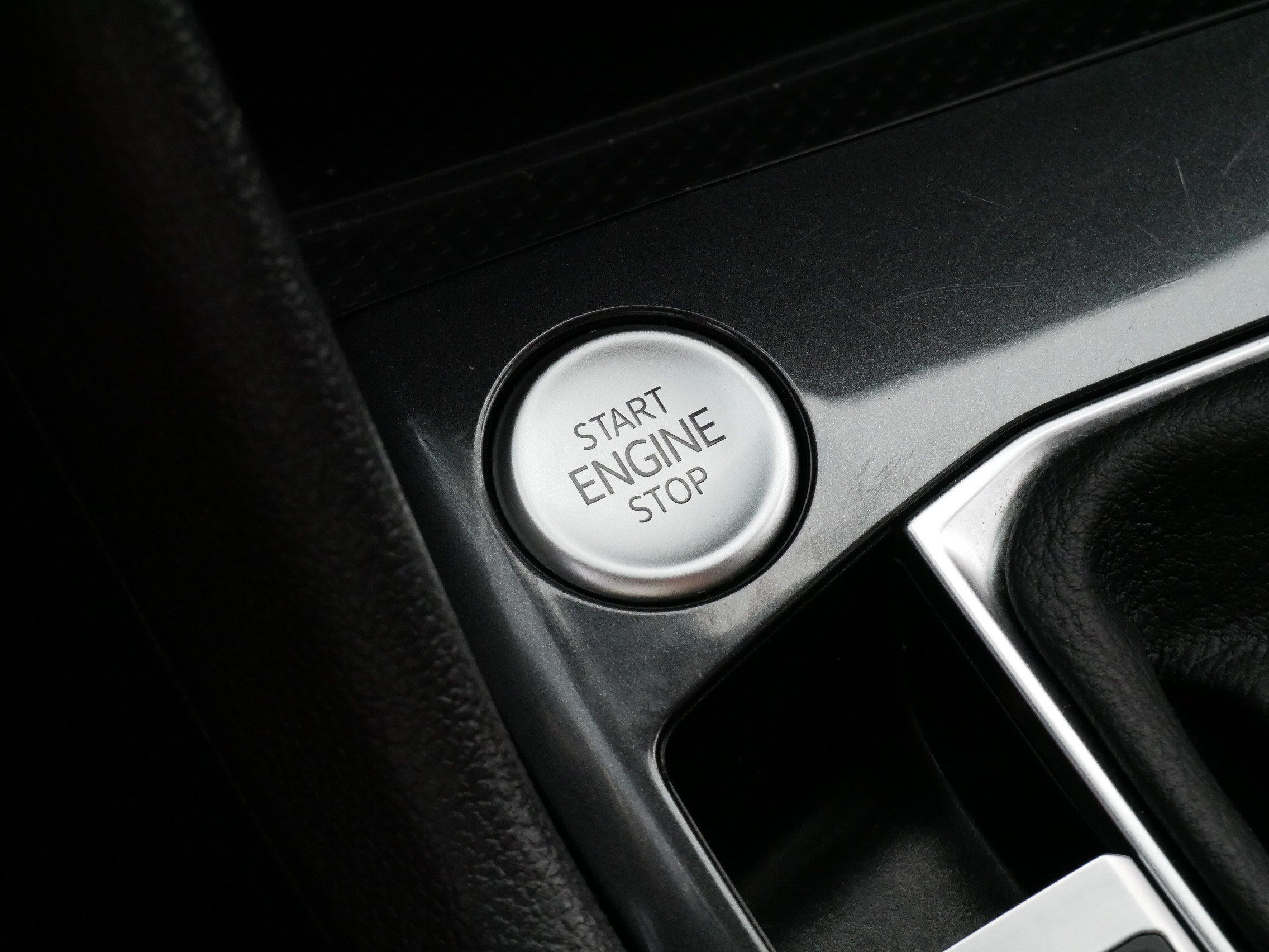 Certified 2023 Volkswagen Tiguan SE AWD/4WD image 28