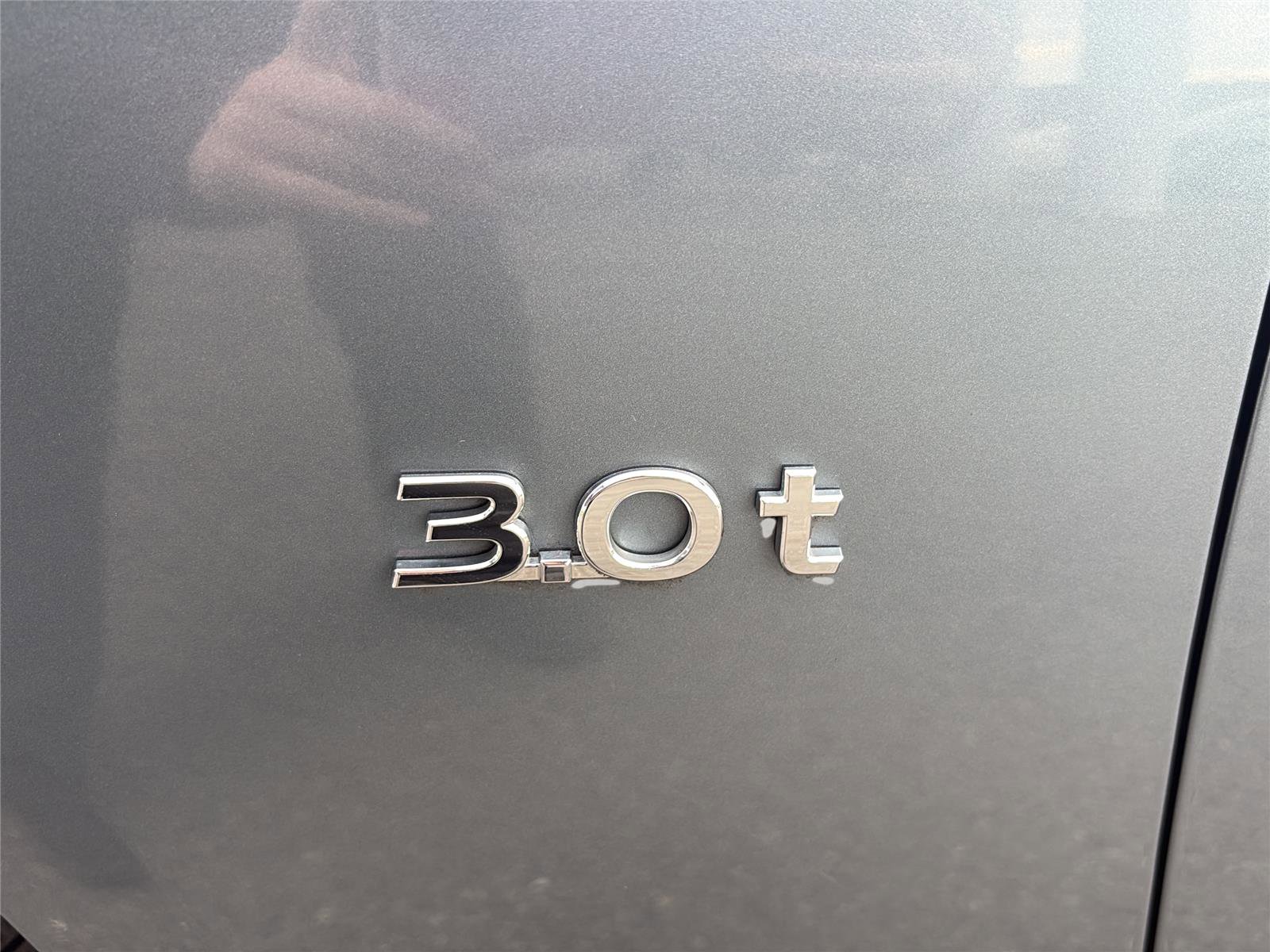 Used 2018 INFINITI Q50 Luxe w/ Essential Package (3.0T Luxe) image 11