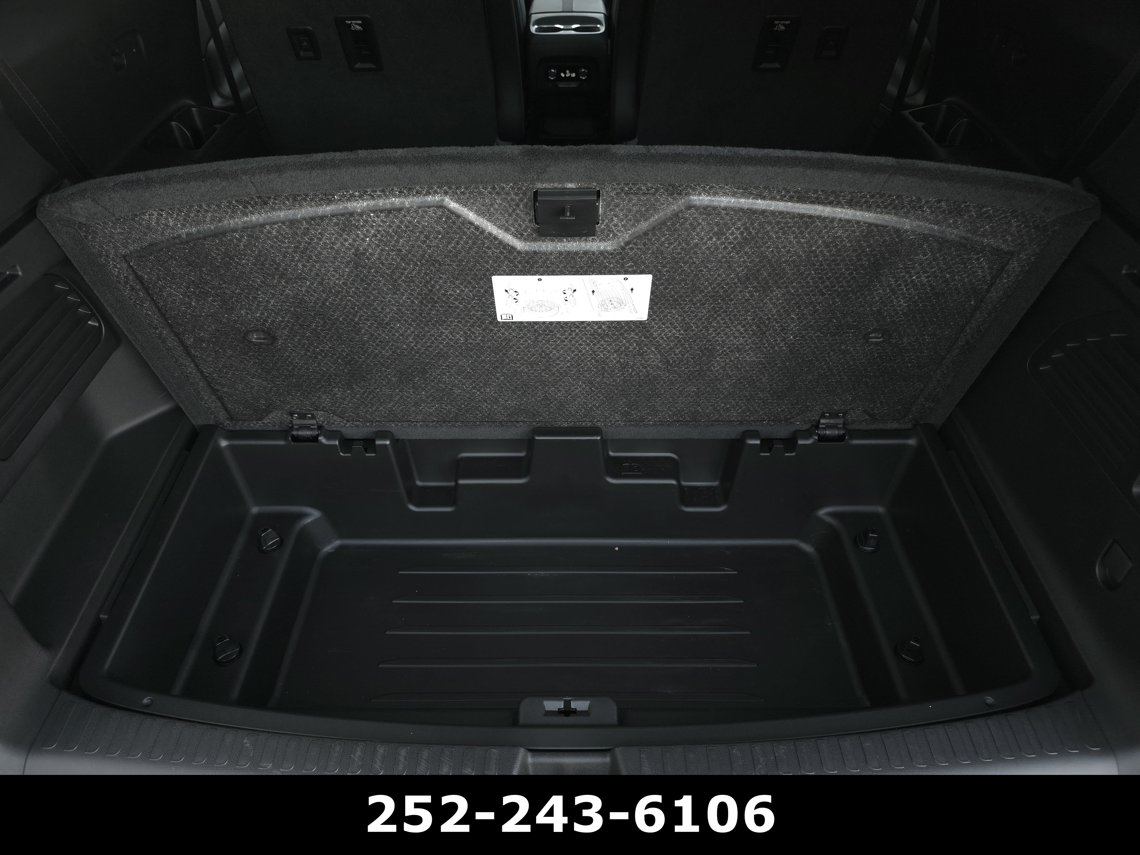 Used 2026 Chevrolet Traverse RS FWD image 41