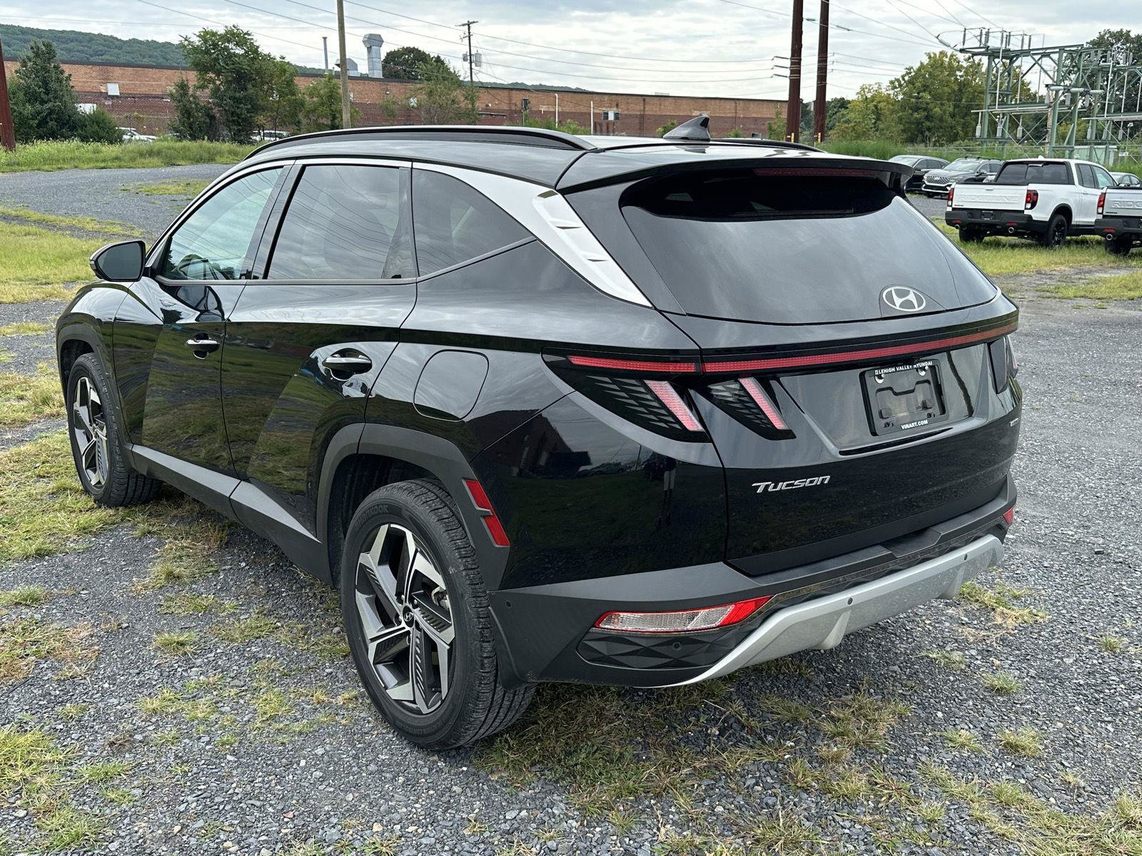 Certified 2022 Hyundai Tucson Limited w/ Cargo Package AWD/4WD image 6