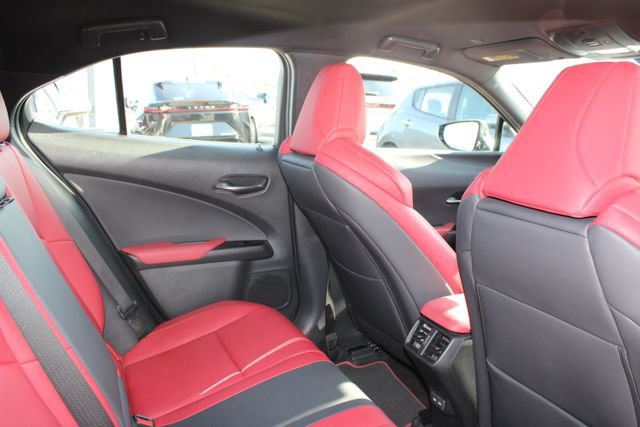 Used 2021 Lexus UX 250h F Sport AWD/4WD image 6
