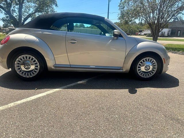 Used 2013 Volkswagen Beetle 2.5 FWD image 9
