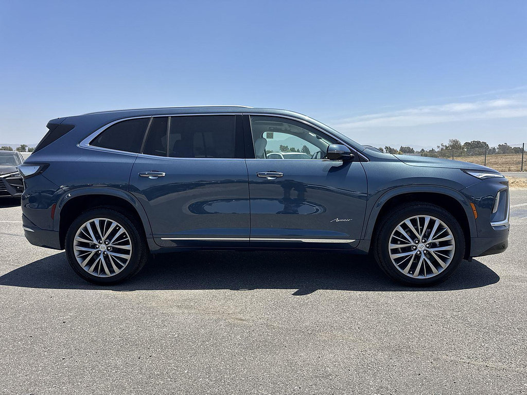 New 2026 Buick Enclave Avenir w/ Super Cruise Package AWD/4WD image 3