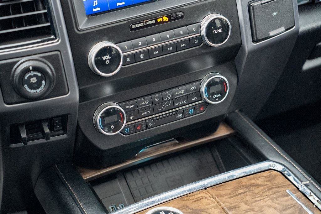 Used 2020 Ford Expedition Platinum image 25