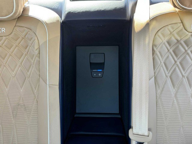 Used 2023 Bentley Flying Spur W12 image 49