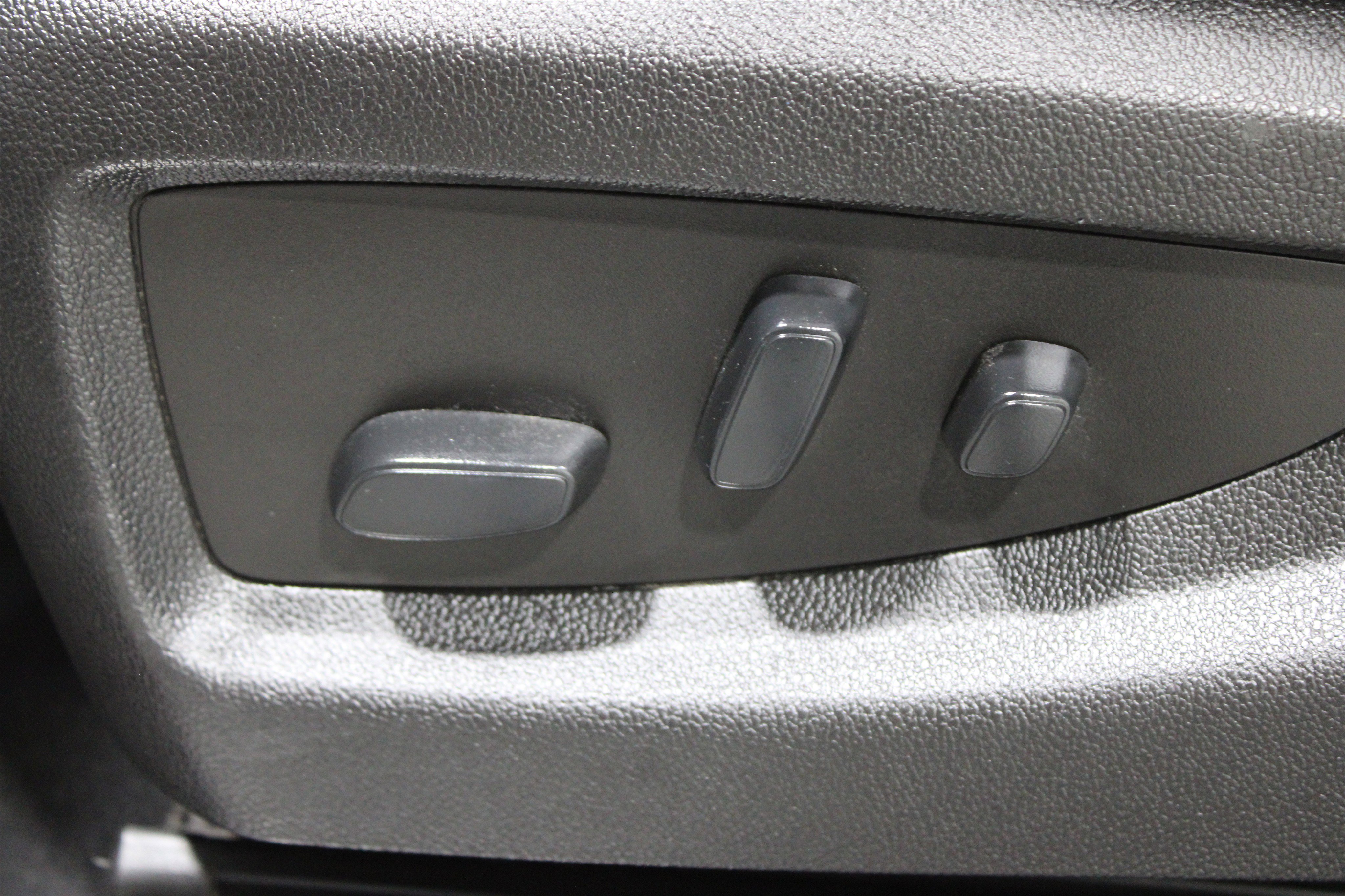 Used 2019 Chevrolet Silverado 2500 LTZ w/ Duramax Plus Package image 4